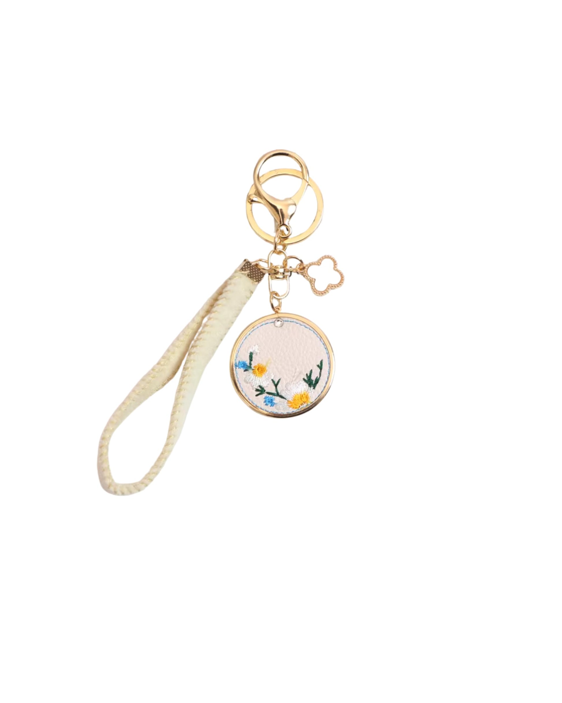 Flower Keychain, Car Key Fob with Wrist Strap, Chrysanthemum Pattern Keychain Women's Flower Bag Purse Accessories